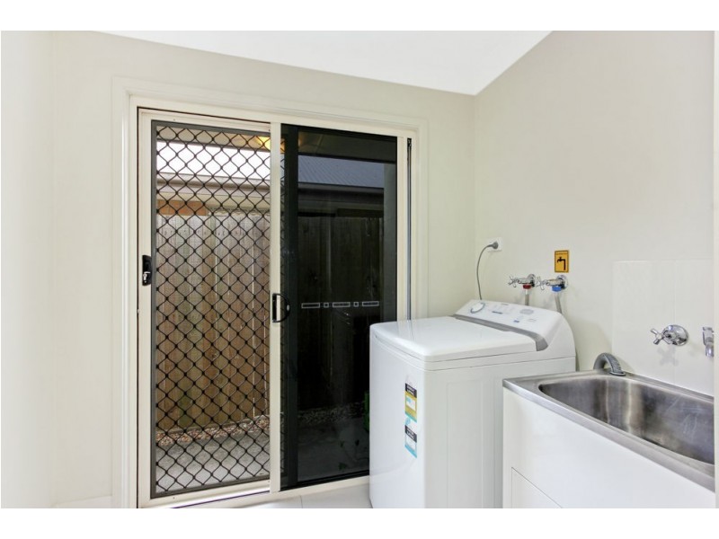 27 Brock Drive, Springfield Lakes QLD 4300