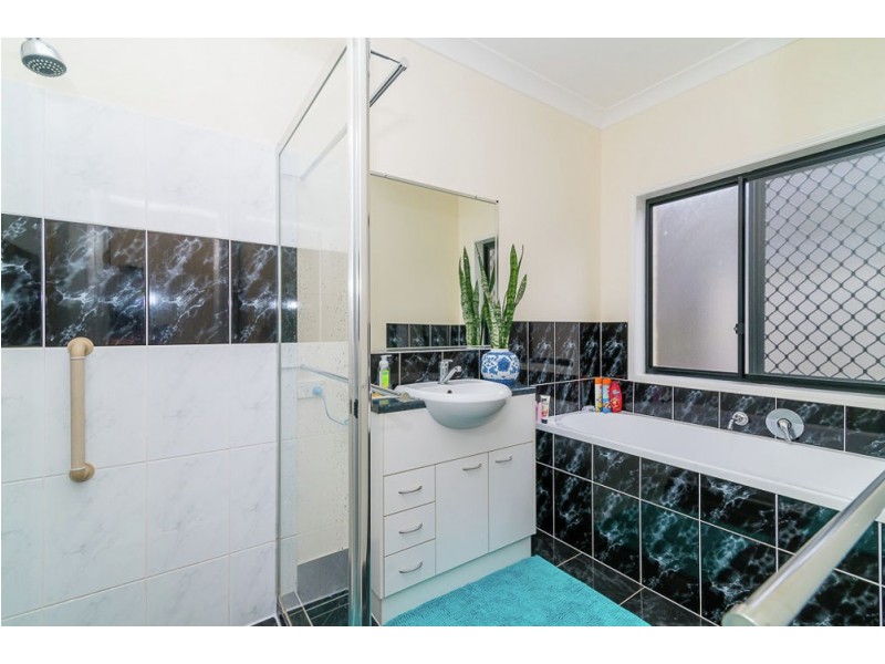 10 Freesia Close, Springfield Lakes QLD 4300