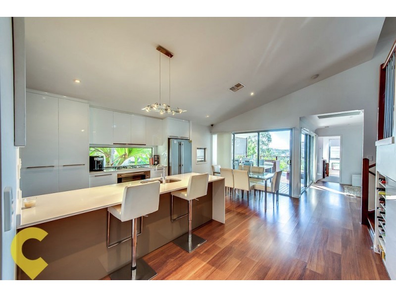 8 Waratah Crescent, Springfield Lakes QLD 4300