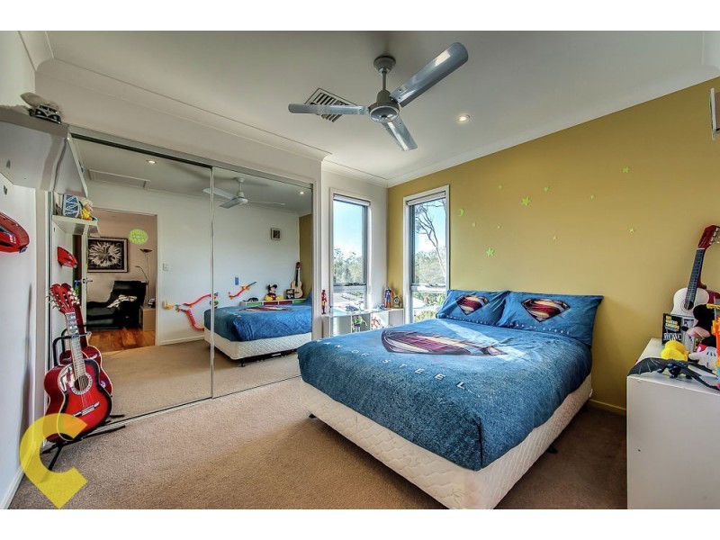 8 Waratah Crescent, Springfield Lakes QLD 4300