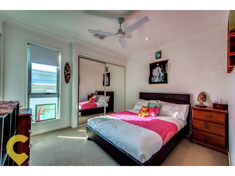 8 Waratah Crescent, Springfield Lakes QLD 4300