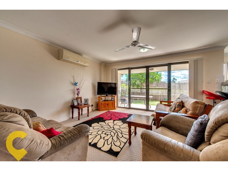 1/2 Mallard Street, Lowood QLD 4311
