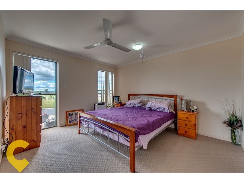 1/2 Mallard Street, Lowood QLD 4311