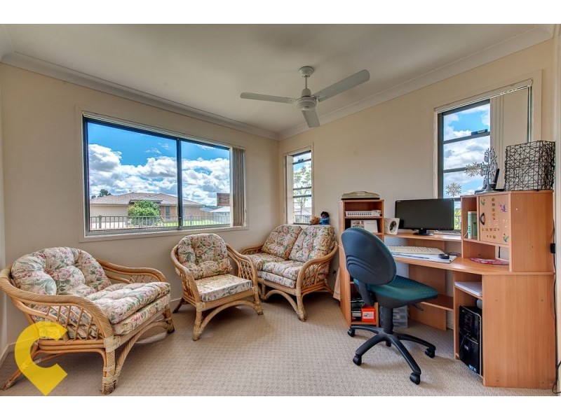 1/2 Mallard Street, Lowood QLD 4311