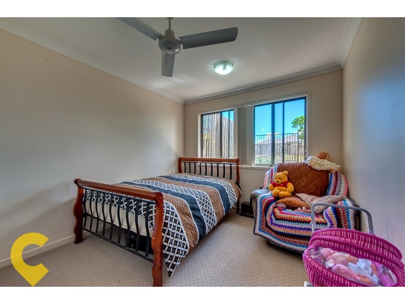 1/2 Mallard Street, Lowood QLD 4311