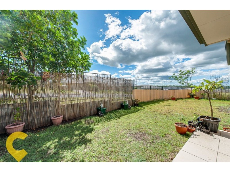 1/2 Mallard Street, Lowood QLD 4311