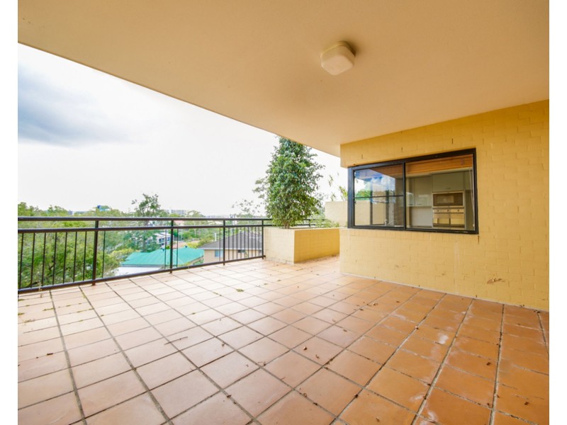 3/52 Bishop Street, St Lucia QLD 4067