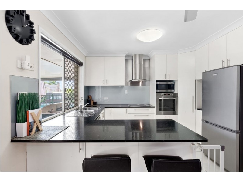27 Greenway Circuit, Springfield QLD 4300