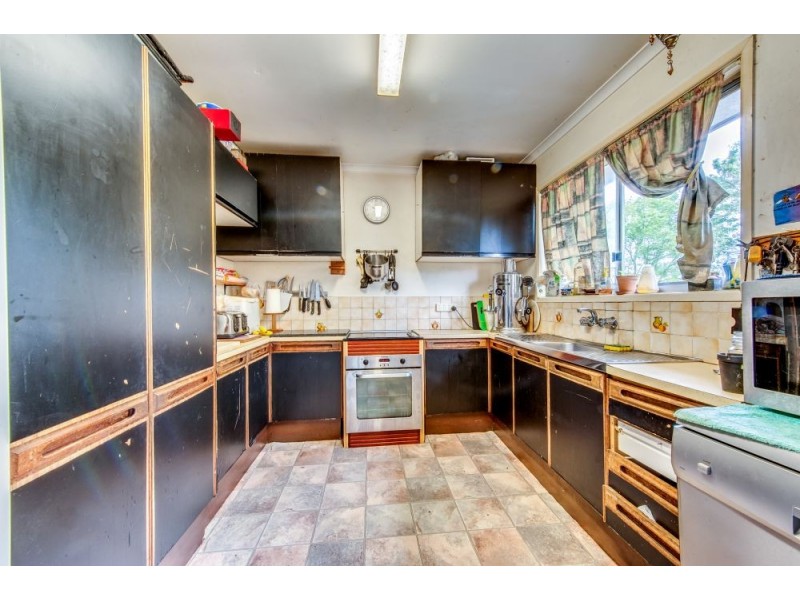 107 Cedar Rd, Redbank Plains QLD 4301