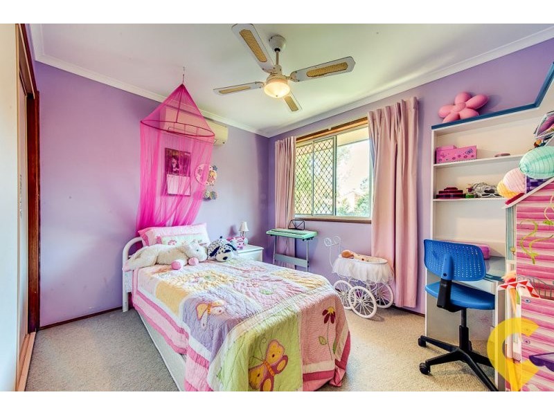 4 Minker Place, Forest Lake QLD 4078