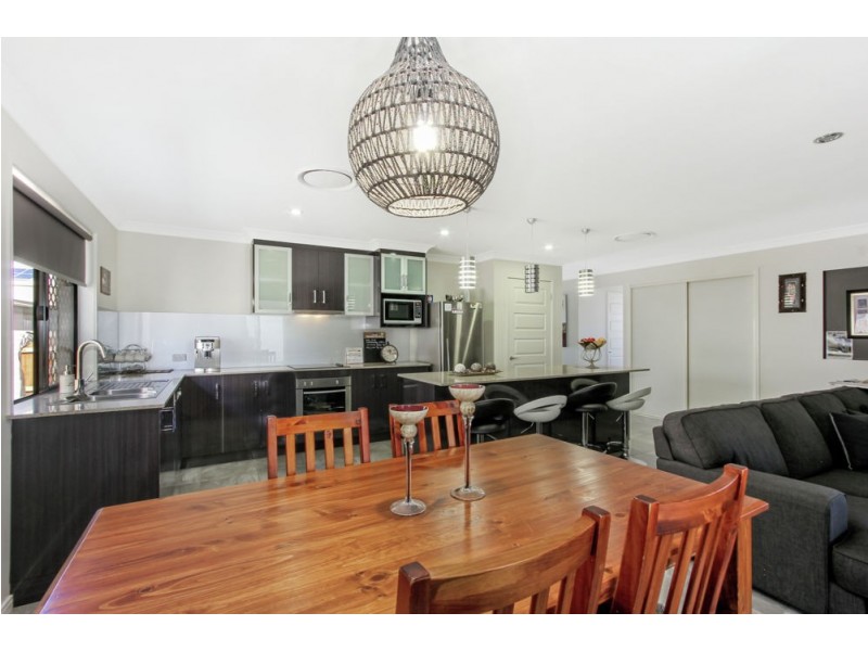 14 Tea Trees Avenue, Springfield Lakes QLD 4300