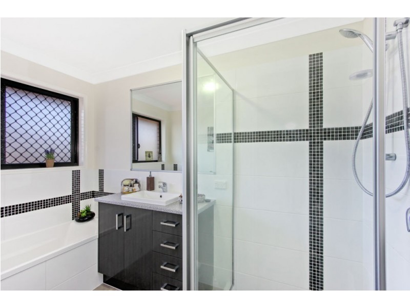 14 Tea Trees Avenue, Springfield Lakes QLD 4300