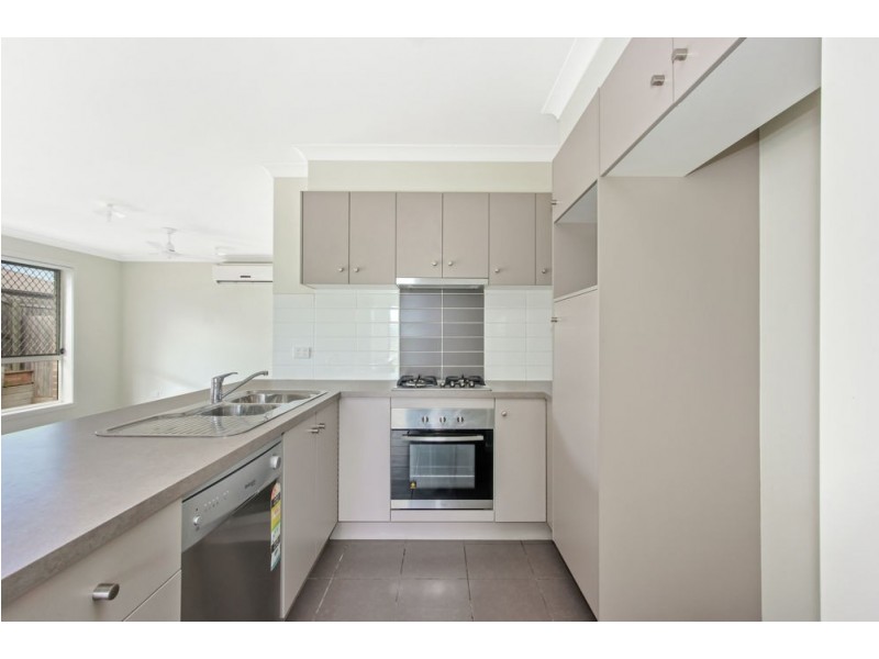 8 Ballow Crescent, Redbank Plains QLD 4301