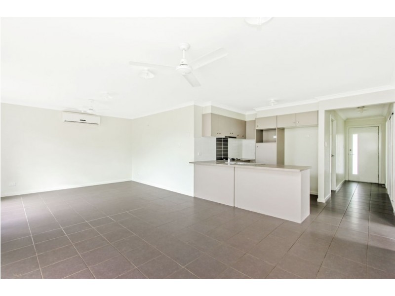 8 Ballow Crescent, Redbank Plains QLD 4301