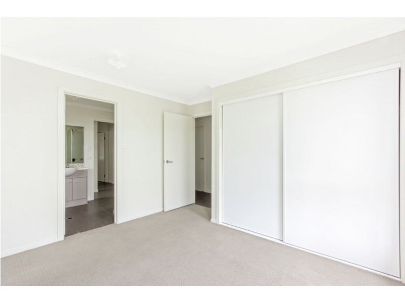 8 Ballow Crescent, Redbank Plains QLD 4301
