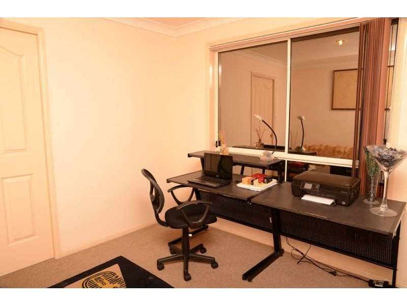 50 Hazlehead Place, Oxley QLD 4075