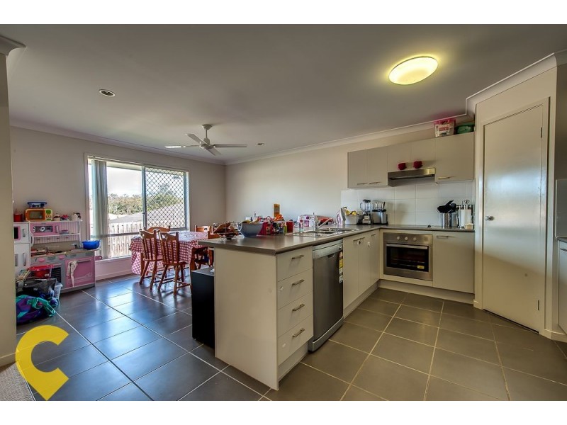10 Dillon Avenue, Augustine Heights QLD 4300