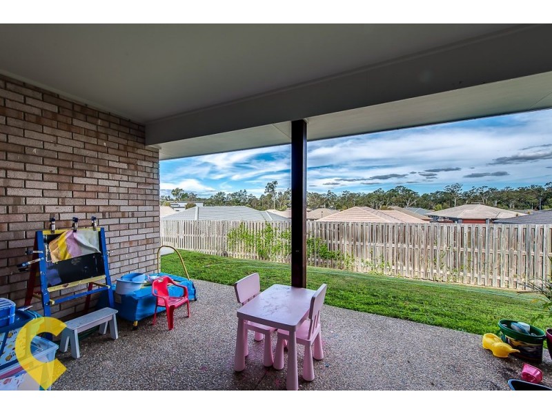 10 Dillon Avenue, Augustine Heights QLD 4300