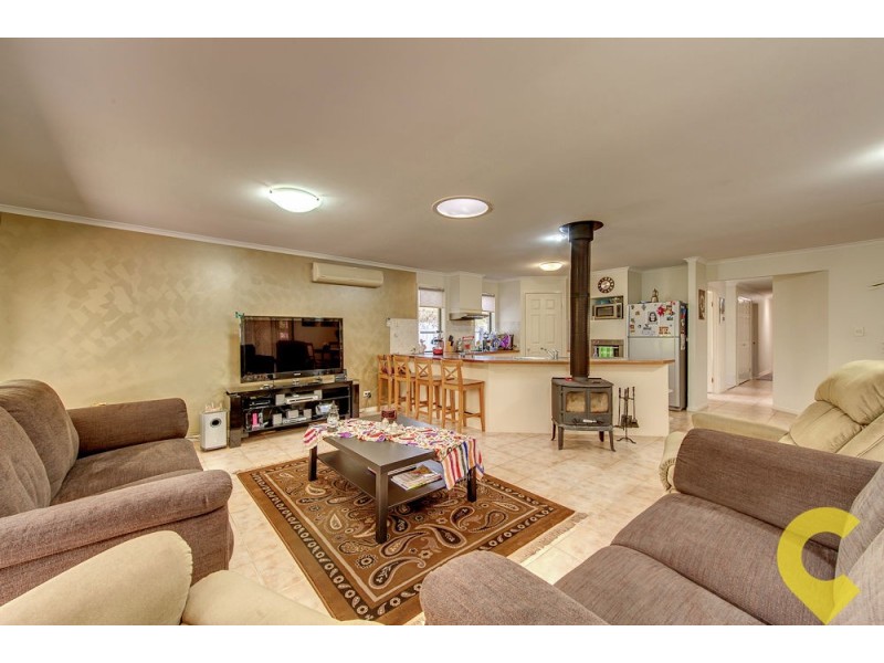 11 Chiswick Place, Forest Lake QLD 4078