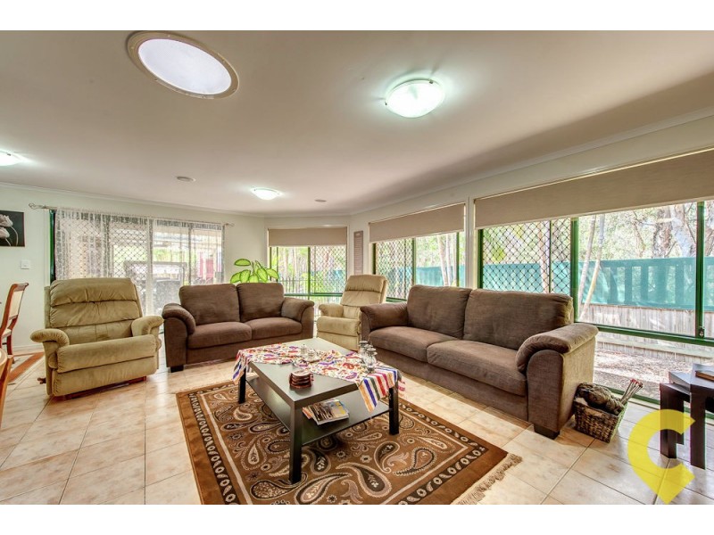 11 Chiswick Place, Forest Lake QLD 4078