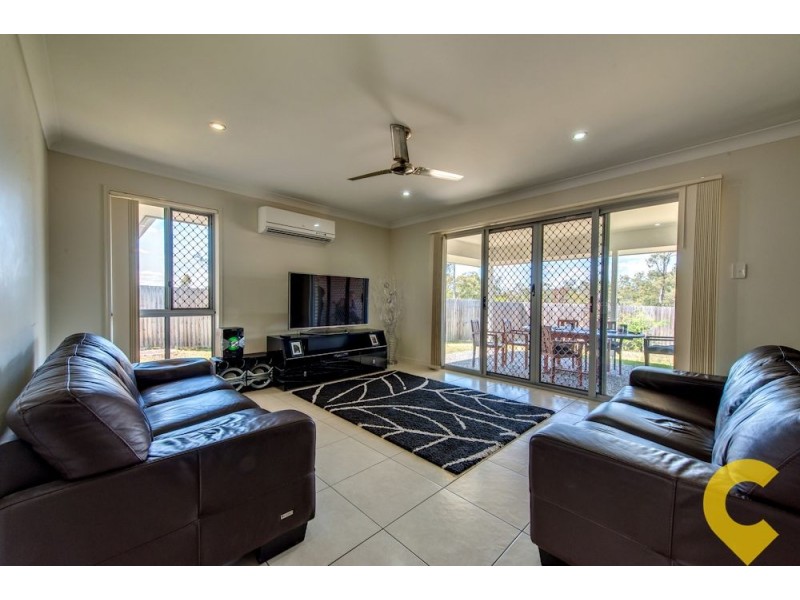 60 Jeff Collins Circuit, Bellbird Park QLD 4300