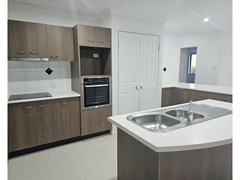 2 Greenland Court, Springfield QLD 4300