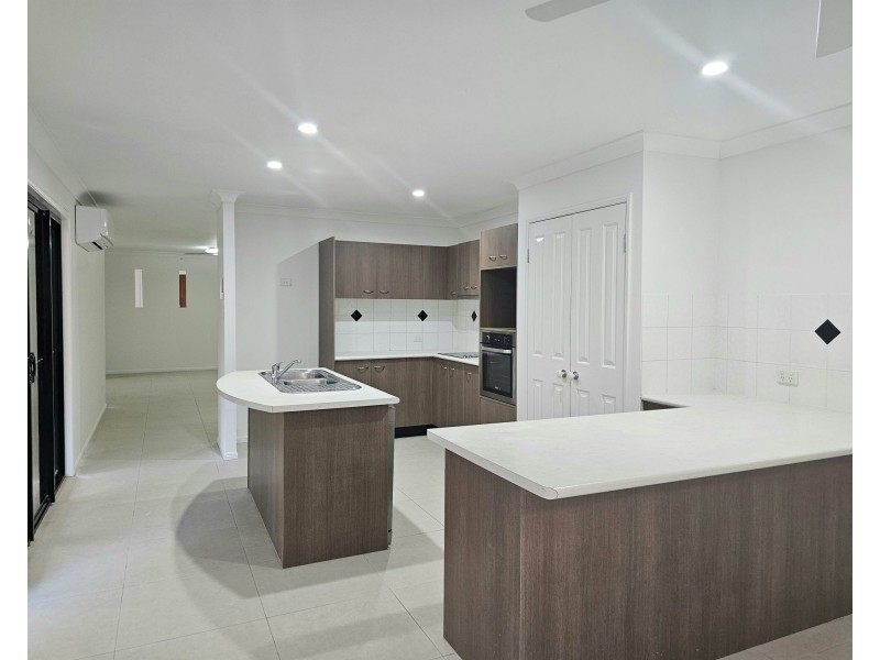 2 Greenland Court, Springfield QLD 4300