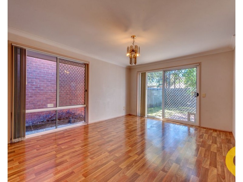 33 Barrier Place, Forest Lake QLD 4078