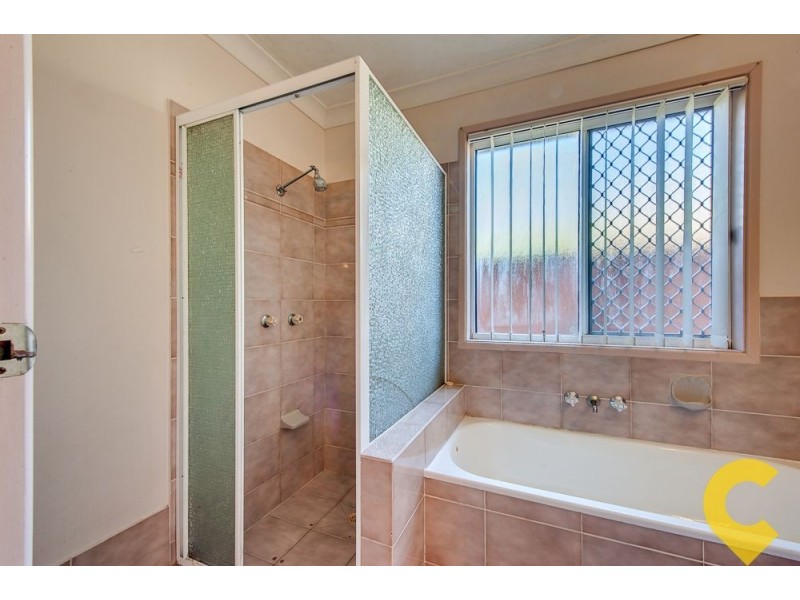 33 Barrier Place, Forest Lake QLD 4078