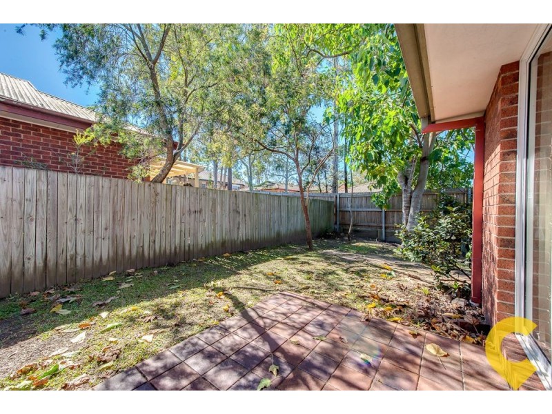 33 Barrier Place, Forest Lake QLD 4078