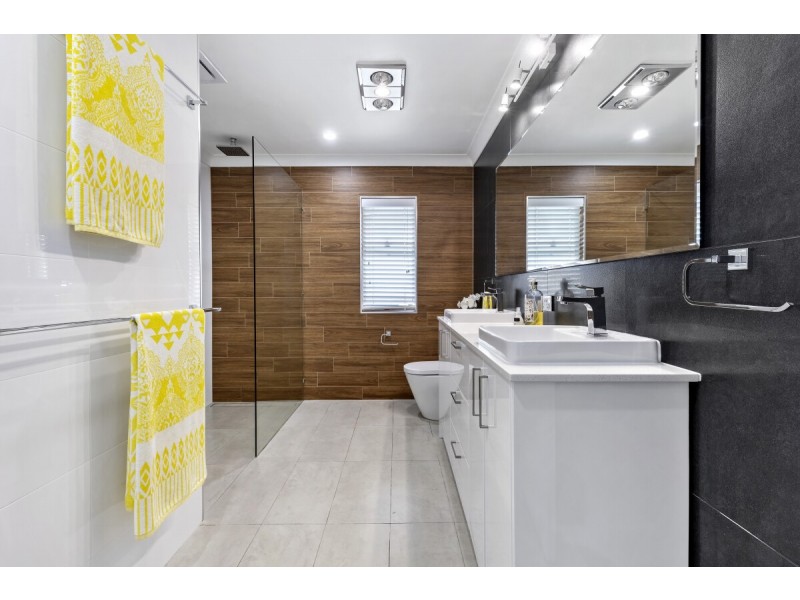 33 Wotton Street, Camp Hill QLD 4152