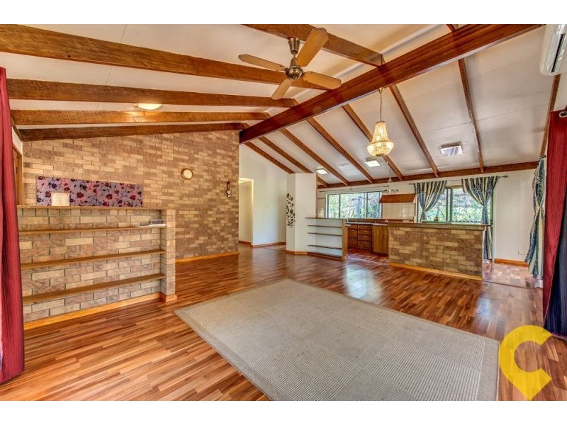 34 Mountain Vista Court, Mount Crosby QLD 4306