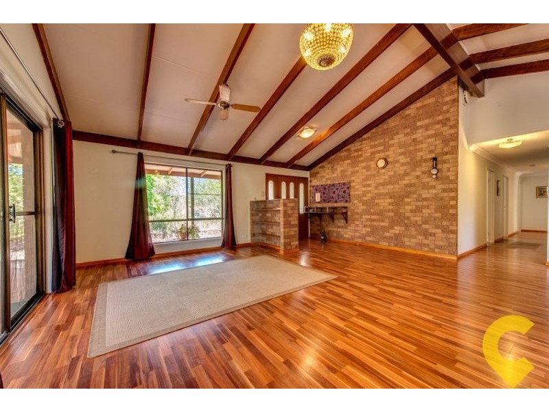 34 Mountain Vista Court, Mount Crosby QLD 4306