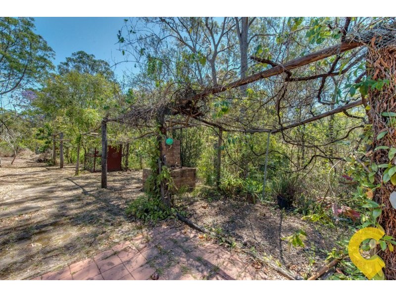 34 Mountain Vista Court, Mount Crosby QLD 4306