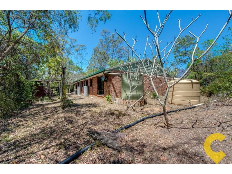 34 Mountain Vista Court, Mount Crosby QLD 4306