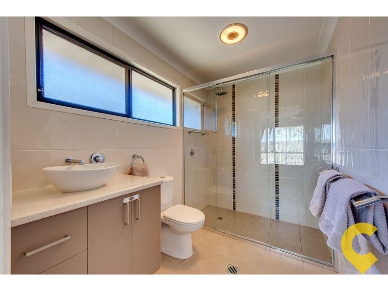 32 Mcauley Crescent, Augustine Heights QLD 4300