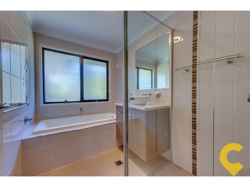 32 Mcauley Crescent, Augustine Heights QLD 4300