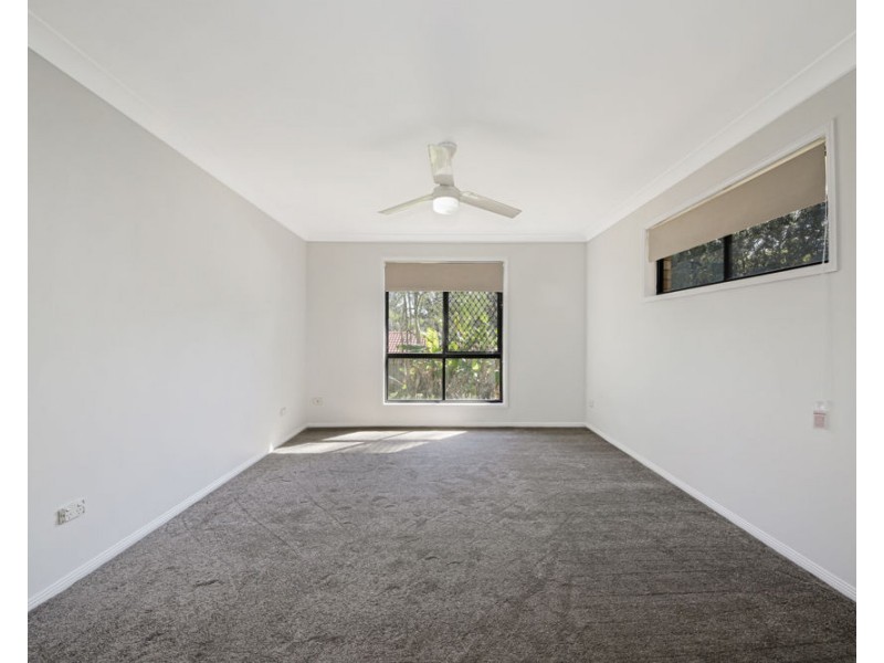 11 Samford Pl, Forest Lake QLD 4078