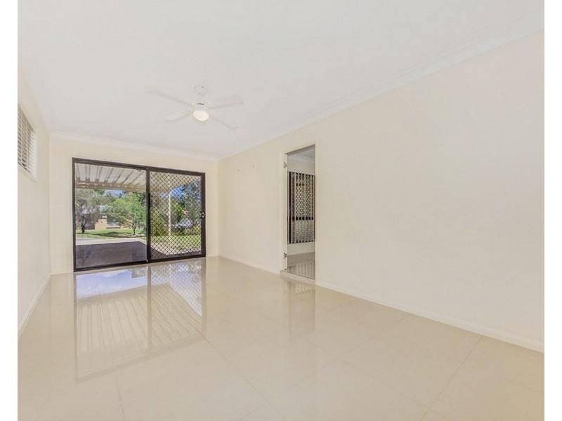 15 Sandalwood Street, Sinnamon Park QLD 4073
