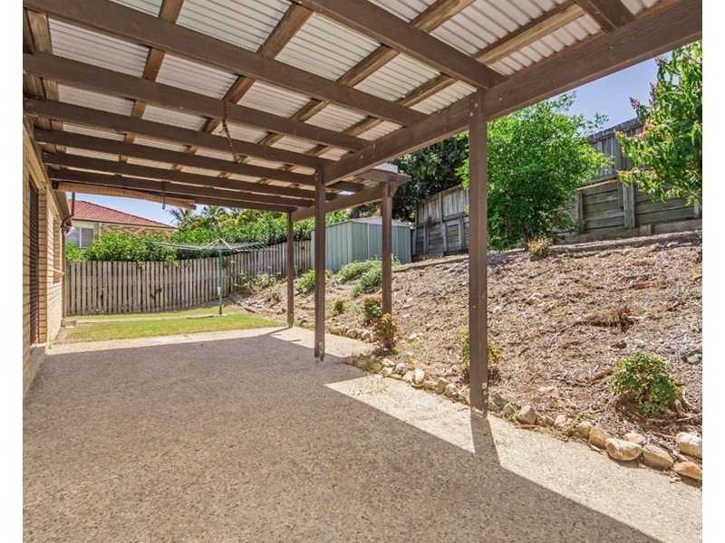 15 Sandalwood Street, Sinnamon Park QLD 4073