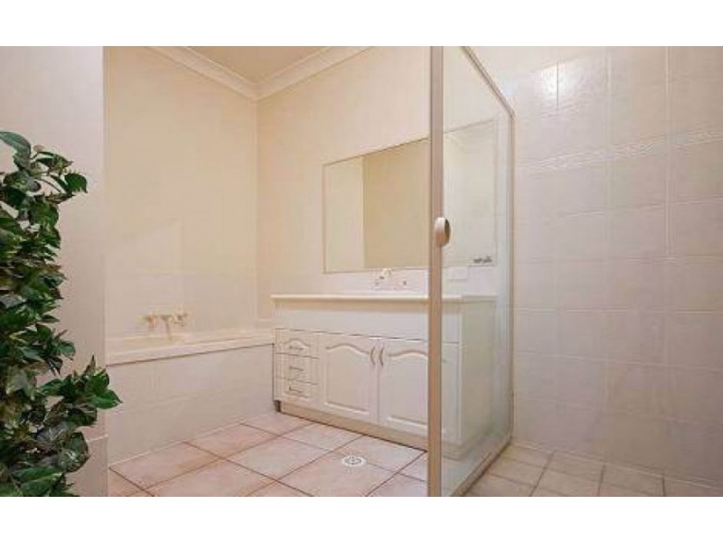 27 Mapleton Crescent, Forest Lake QLD 4078