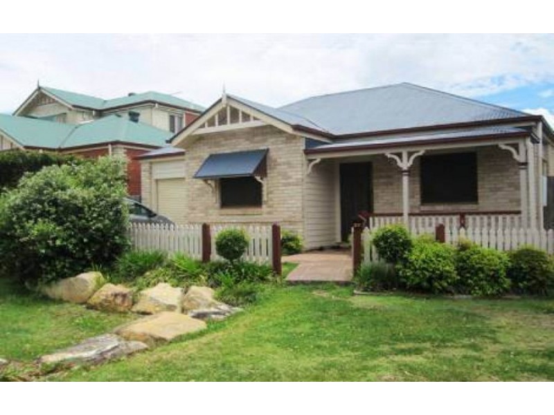 27 Mapleton Crescent, Forest Lake QLD 4078