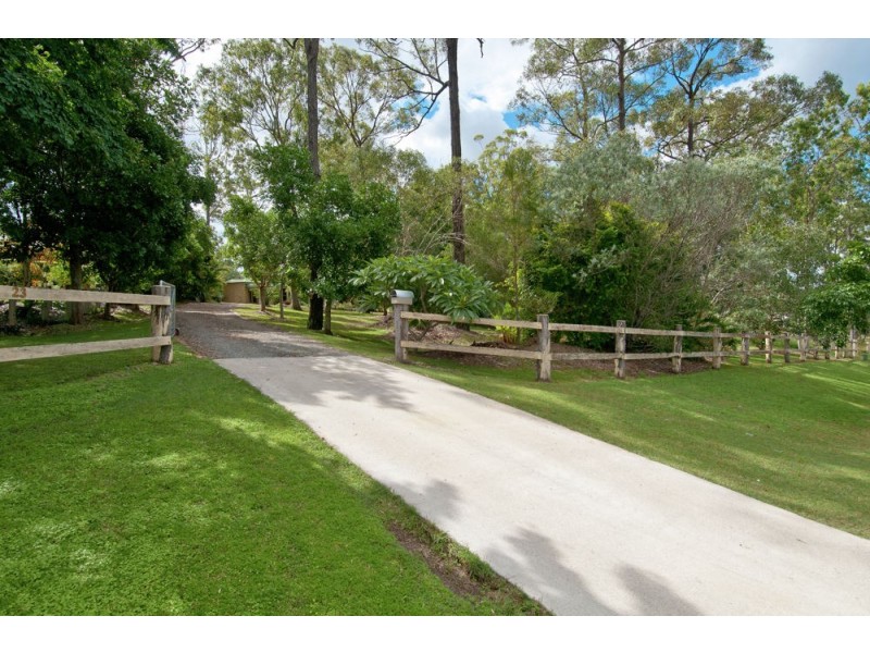 23-25 Silvereye Crescent, Greenbank QLD 4124