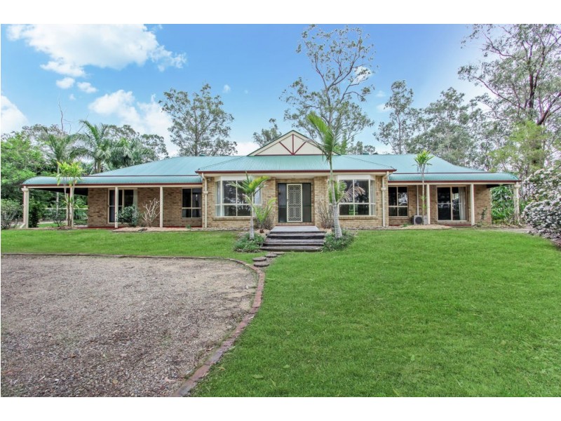 23-25 Silvereye Crescent, Greenbank QLD 4124