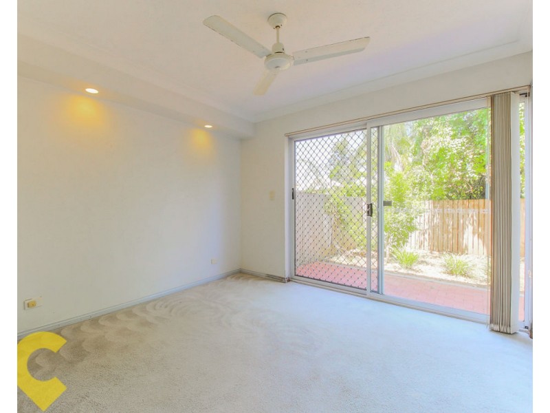 2/11 Cadell Street, Toowong QLD 4066