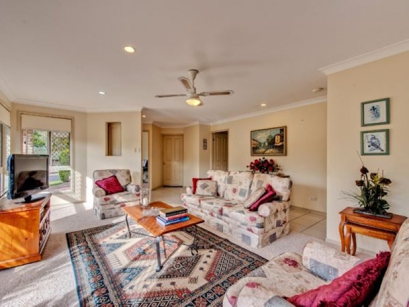 15 Freshwater Cct, Forest Lake QLD 4078