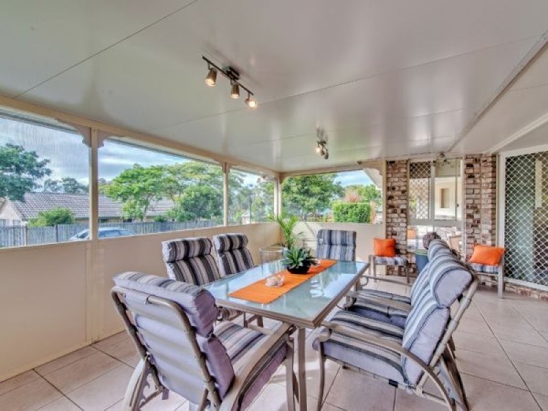 15 Freshwater Cct, Forest Lake QLD 4078