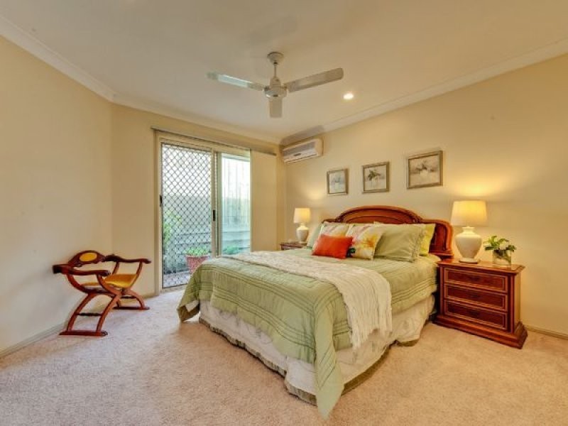 15 Freshwater Cct, Forest Lake QLD 4078