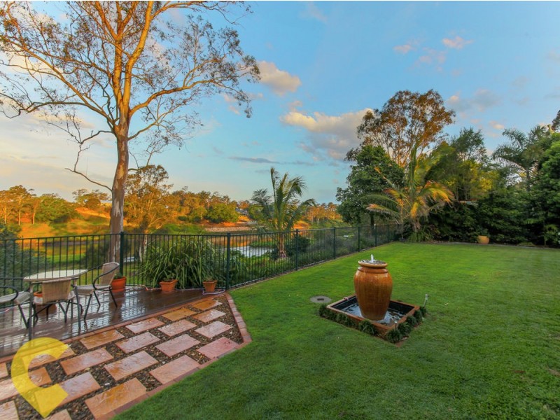 40 Islandview Street, Barellan Point QLD 4306