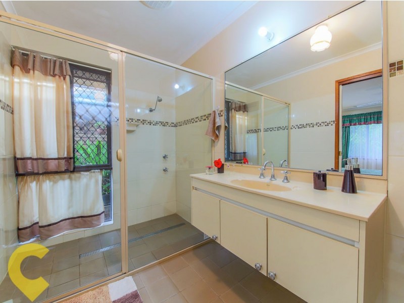 40 Islandview Street, Barellan Point QLD 4306